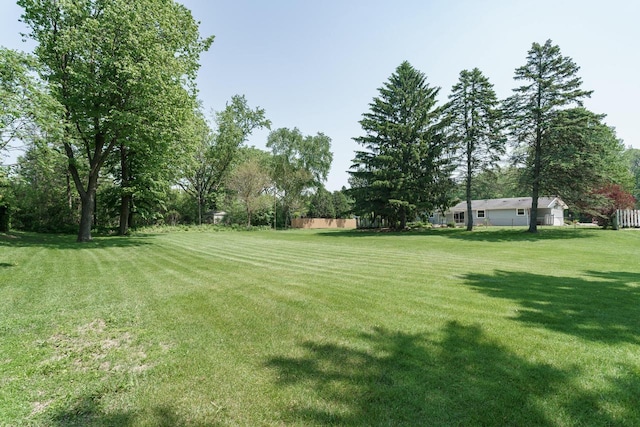 11549 N Meadowbrook Dr, Mequon, WI 53097 - view of green lawn