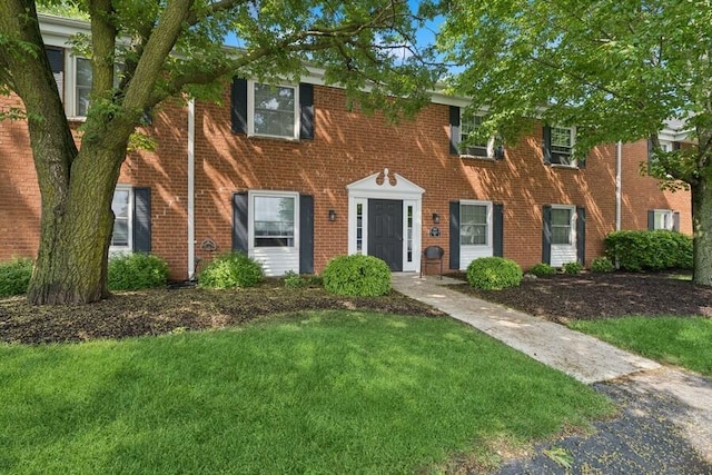 352 County Road B B, Fontana, WI 53125