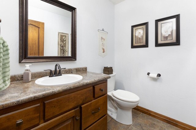 938 W Northstar Dr, Appleton, WI 54913 - half bath with toilet, vanity, and baseboards
