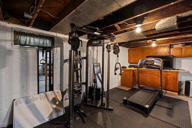1568 S 63rd St, West Allis, WI 53214 - view of exercise area