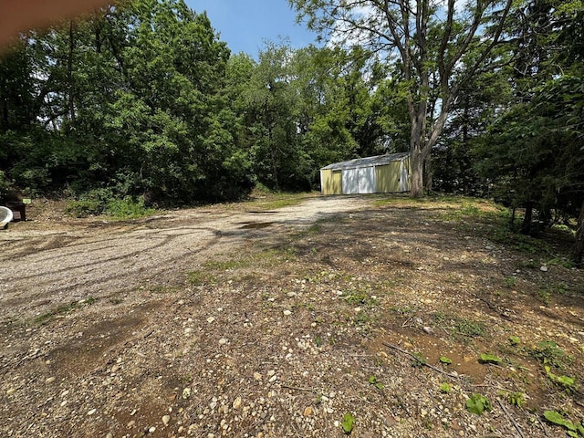 432 W Capitol Dr, Hartland, WI 53029 - view of yard with an outbuilding