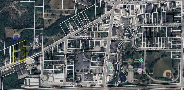 432 W Capitol Dr, Hartland, WI 53029 - aerial map of property and surrounding area with property parcel outlined