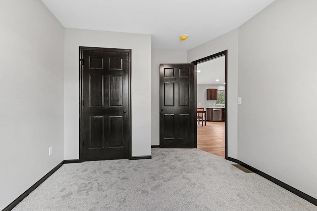 831 Setter Dr, Kaukauna, WI 54130 - bedroom featuring carpet and baseboards