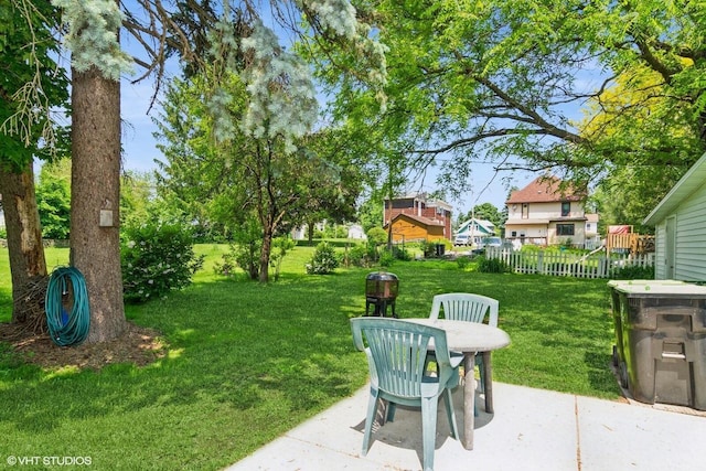 314 E Maple Ave, Beaver Dam, WI 53916 - view of yard with a patio