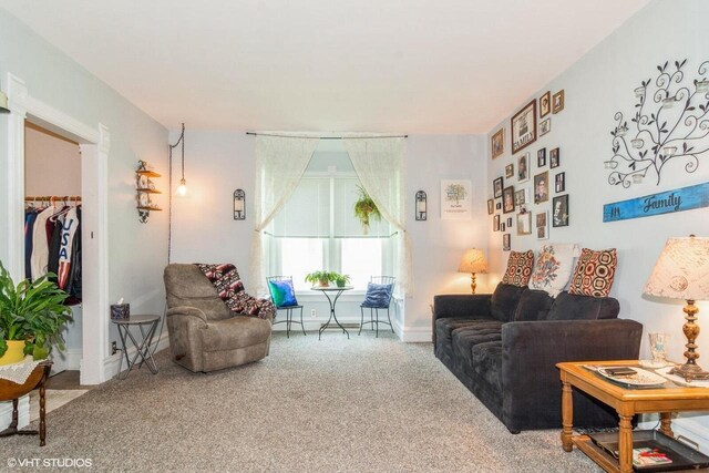 314 E Maple Ave, Beaver Dam, WI 53916 - carpeted living area with baseboards