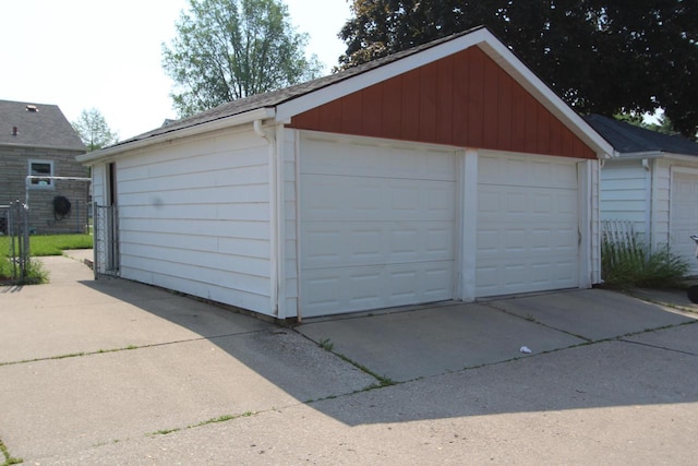 3253 S 68th St, Milwaukee, WI 53219 - view of detached garage