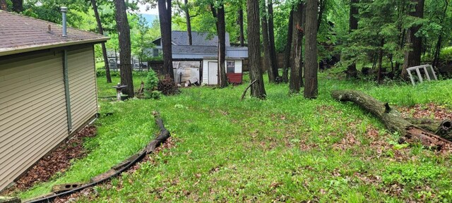 N3171 Willow Rd, Lake Geneva, WI 53147 - view of yard featuring an outdoor structure