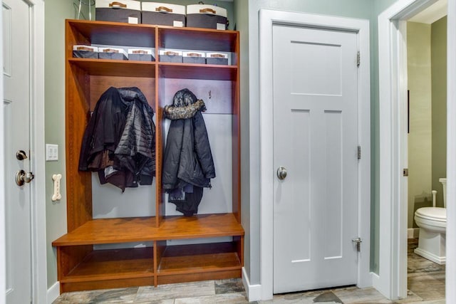 6663 S Chickahauk Trl, Middleton, WI 53562 - mudroom with baseboards