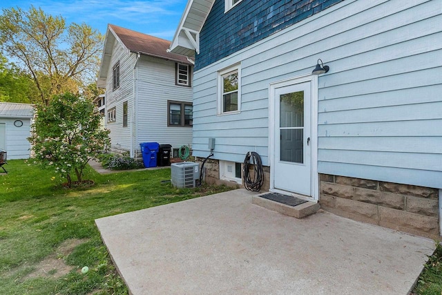 1212 N Leminwah St, Appleton, WI 54911 - view of patio / terrace featuring cooling unit