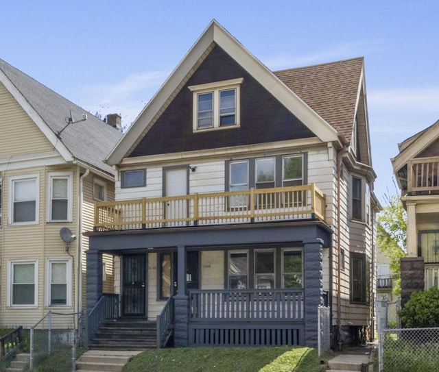 2544 N 35th St Unit 2546, Milwaukee, WI 53210 - townhome / multi-family property featuring covered porch