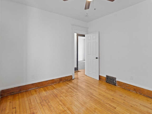 2544 N 35th St Unit 2546, Milwaukee, WI 53210 - unfurnished room with a ceiling fan, baseboards, and light wood finished floors