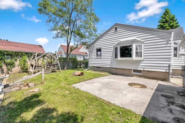230 S Washington Ave, Waukesha, WI 53188 - view of yard featuring a patio
