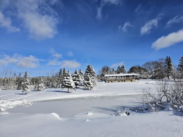 2373 State Road 33, Saukville, WI 53080 - view of snowy yard