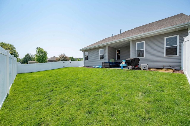 2527 W Crais Ct, De Pere, WI 54115 - rear view of house featuring a shingled roof