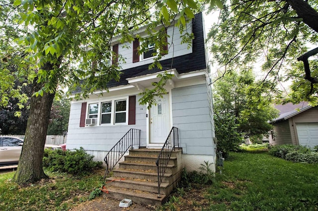 124 Allard Ave, Green Bay, WI 54303 - view of front of home featuring entry steps