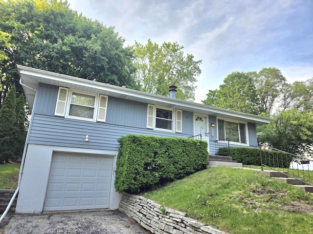 318 Debbie Dr, Waukesha, WI 53189 - ranch-style home featuring a garage