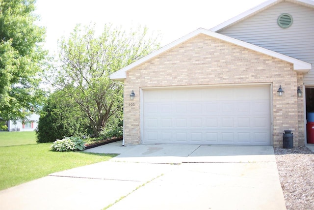 903 Rumley Run, Deforest, WI 53532 - garage with concrete driveway