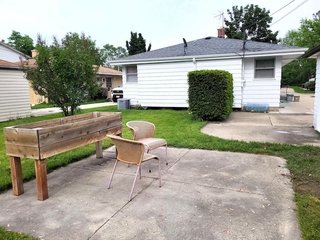 3843 S 95th St, Milwaukee, WI 53228 - view of patio / terrace featuring central AC unit