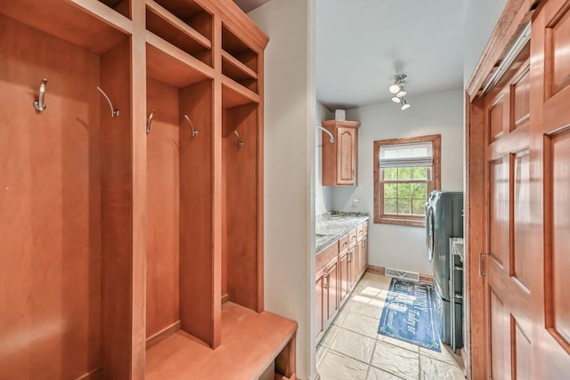 W226N3550 Wethersfield Rd, Pewaukee, WI 53072 - mudroom with separate washer and dryer