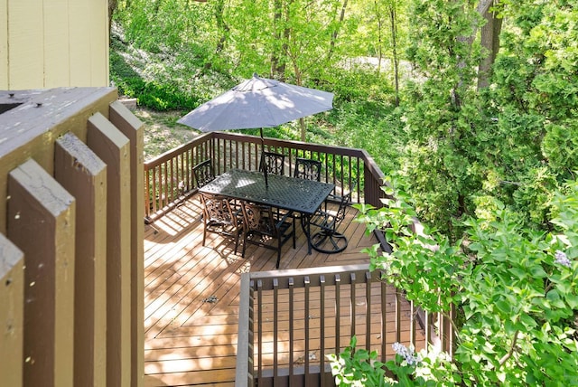 840 Woodland Ct Unit Ee-1, Fontana, WI 53125 - deck featuring outdoor dining area