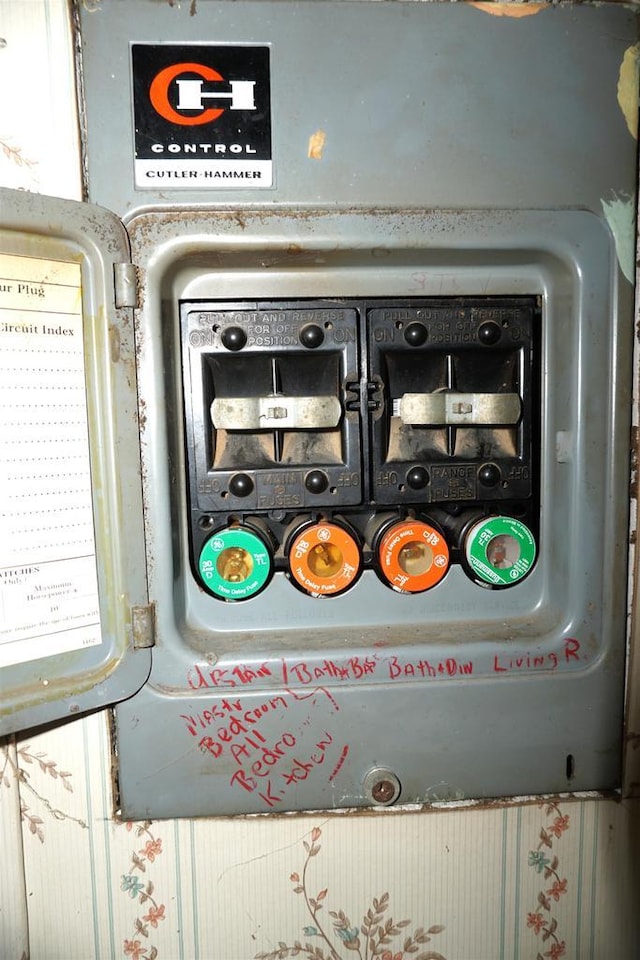 109 N Water St, Eastman, WI 54626 - detailed view of electric panel