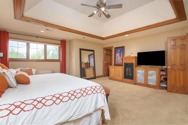 1252 Mary Hill Cir, Hartland, WI 53029 - bedroom with light carpet, a raised ceiling, recessed lighting, and a ceiling fan
