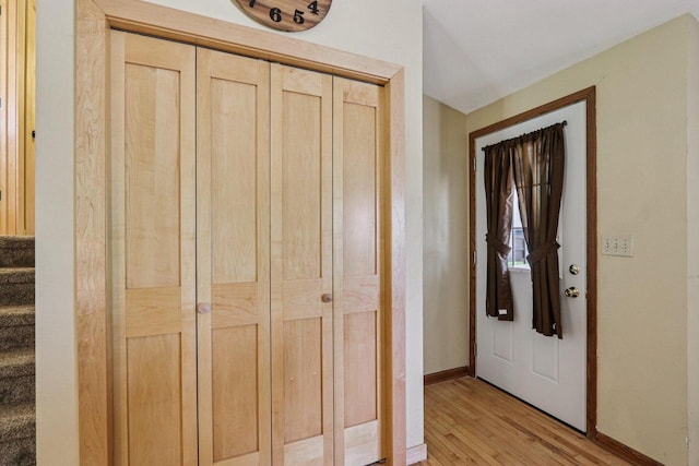 8845 388th Ave, Burlington, WI 53105 - entrance foyer featuring light wood-type flooring and baseboards