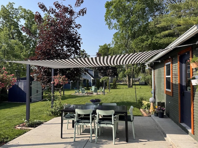 405 W Washington St, Waterford, WI 53185 - view of patio / terrace featuring outdoor dining space