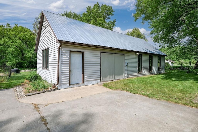 7129 S County Road Jj, Bancroft, WI 54921 - view of garage