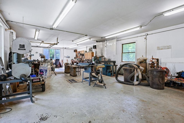 7129 S County Road Jj, Bancroft, WI 54921 - garage with a workshop area