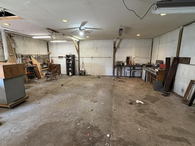 230 Park Ave, Wisconsin Rapids, WI 54495 - garage featuring a workshop area and a ceiling fan