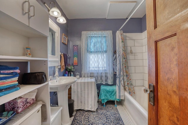 1107 S 71st St Unit 1109, West Allis, WI 53214 - bathroom with shower / bath combo with shower curtain