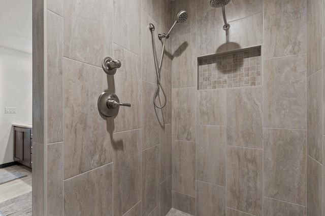 1338 Highland Ridge Dr, De Pere, WI 54115 - bathroom featuring a tile shower