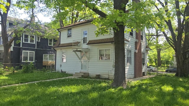 5415 N 36th St, Milwaukee, WI 53209 - back of house with entry steps