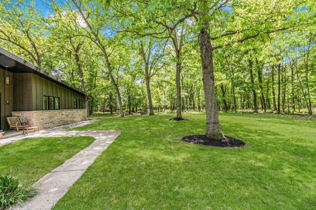 1418 Mill Rd, Delafield, WI 53018 - view of green lawn