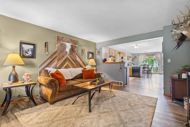3610 N Terri Ln, Appleton, WI 54914 - living area featuring wood finished floors and baseboards