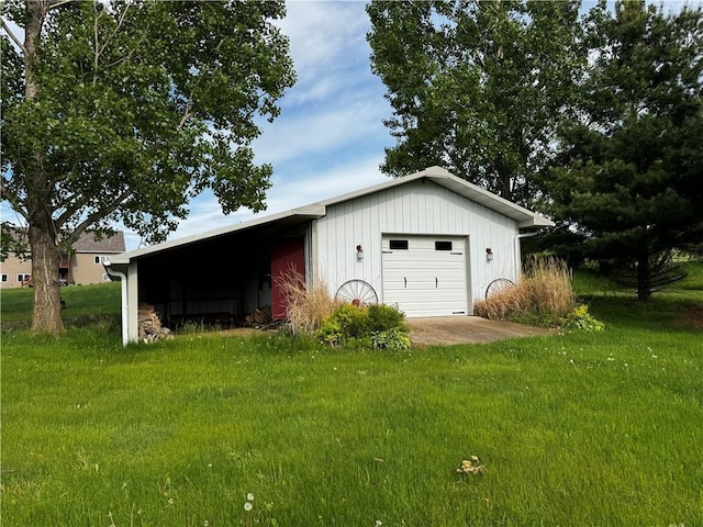 1311 W Northstar Ln, Eau Claire, WI 54703 - garage featuring a detached garage
