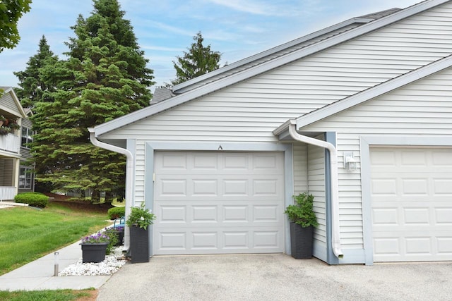724 Worthington Ct Unit 3-A, West Bend, WI 53090 - view of garage