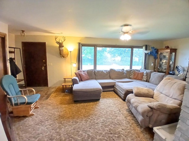 2048 County Road Q, Pound, WI 54161 - living area with ceiling fan