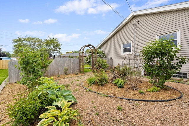 1615 Hickory St, South Milwaukee, WI 53172 - view of yard
