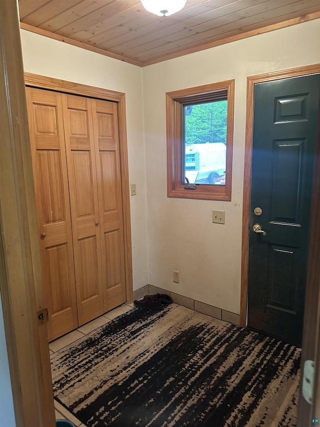 58875 Roy Anderson Rd, Mason, WI 54856 - entryway featuring wooden ceiling and baseboards