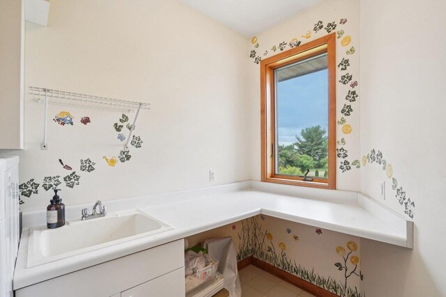 7965 Westhill Cir, Verona, WI 53593 - laundry room with a sink
