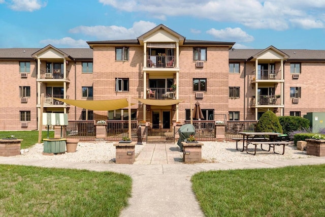 530 N Silverbrook Dr Unit 121, West Bend, WI 53090 - view of surrounding community