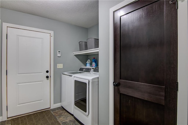 964 S Kelly Rd, Ellsworth, WI 54011 - laundry room with separate washer and dryer and a textured ceiling