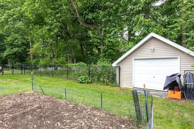 11 Meadowbrook Ct, Appleton, WI 54914 - detached garage with driveway