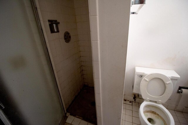 6202 Piping Rock Rd, Madison, WI 53711 - bathroom featuring a stall shower and tile patterned flooring