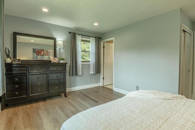 3472 Hickory Hill Rd, Verona, WI 53593 - bedroom featuring light wood finished floors and recessed lighting