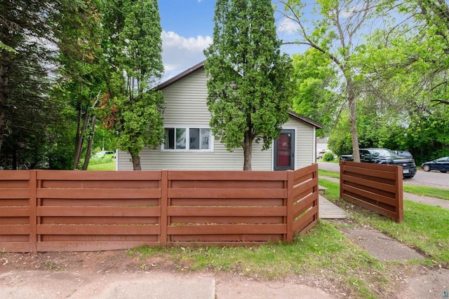 332 W Pine St, Washburn, WI 54891
