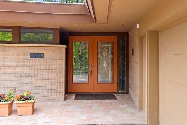 1225 W Cedar St, Appleton, WI 54914 - entrance to property featuring french doors