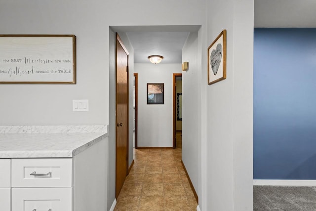 931 W Lindbergh St, Appleton, WI 54914 - corridor featuring baseboards